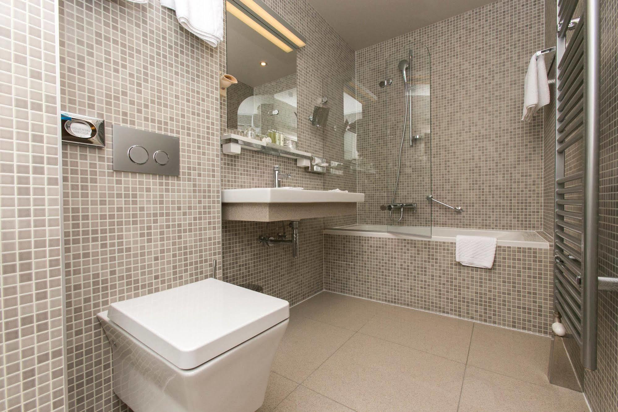Art Hotel Kalelarga Zadar Bagian luar foto